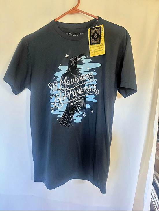 Out of Print Other - Out of Print Six of Crows No Mourners No Funerals T-Shirt Tee Black & Blue Small